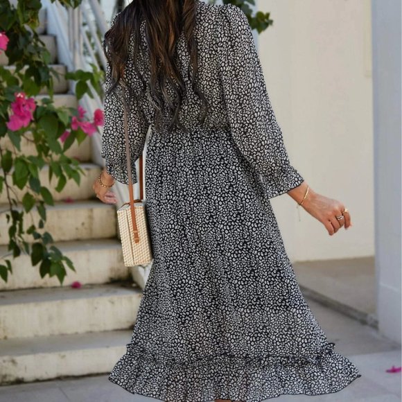 Boho Chiffon Print Deep V-neck Ruffle Hem Dress - Picture 2 of 8